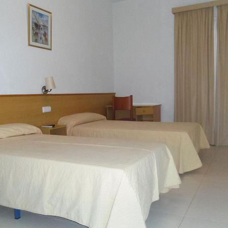 Hotel Sant Jordi セグル・デ・カラフェル エクステリア 写真