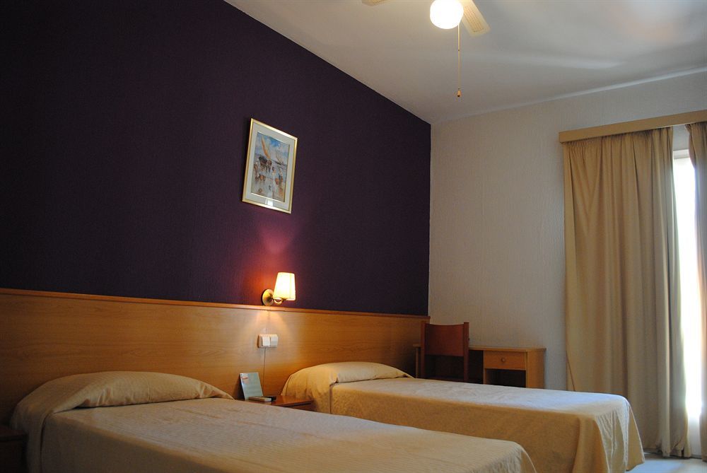 Hotel Sant Jordi セグル・デ・カラフェル エクステリア 写真