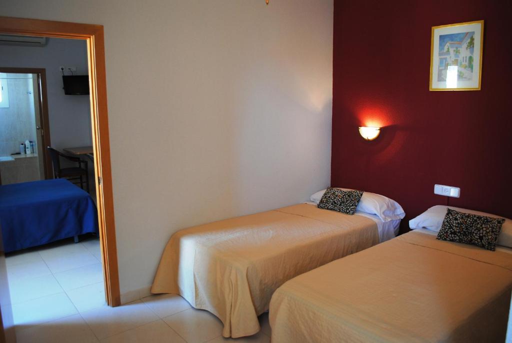 Hotel Sant Jordi セグル・デ・カラフェル 部屋 写真